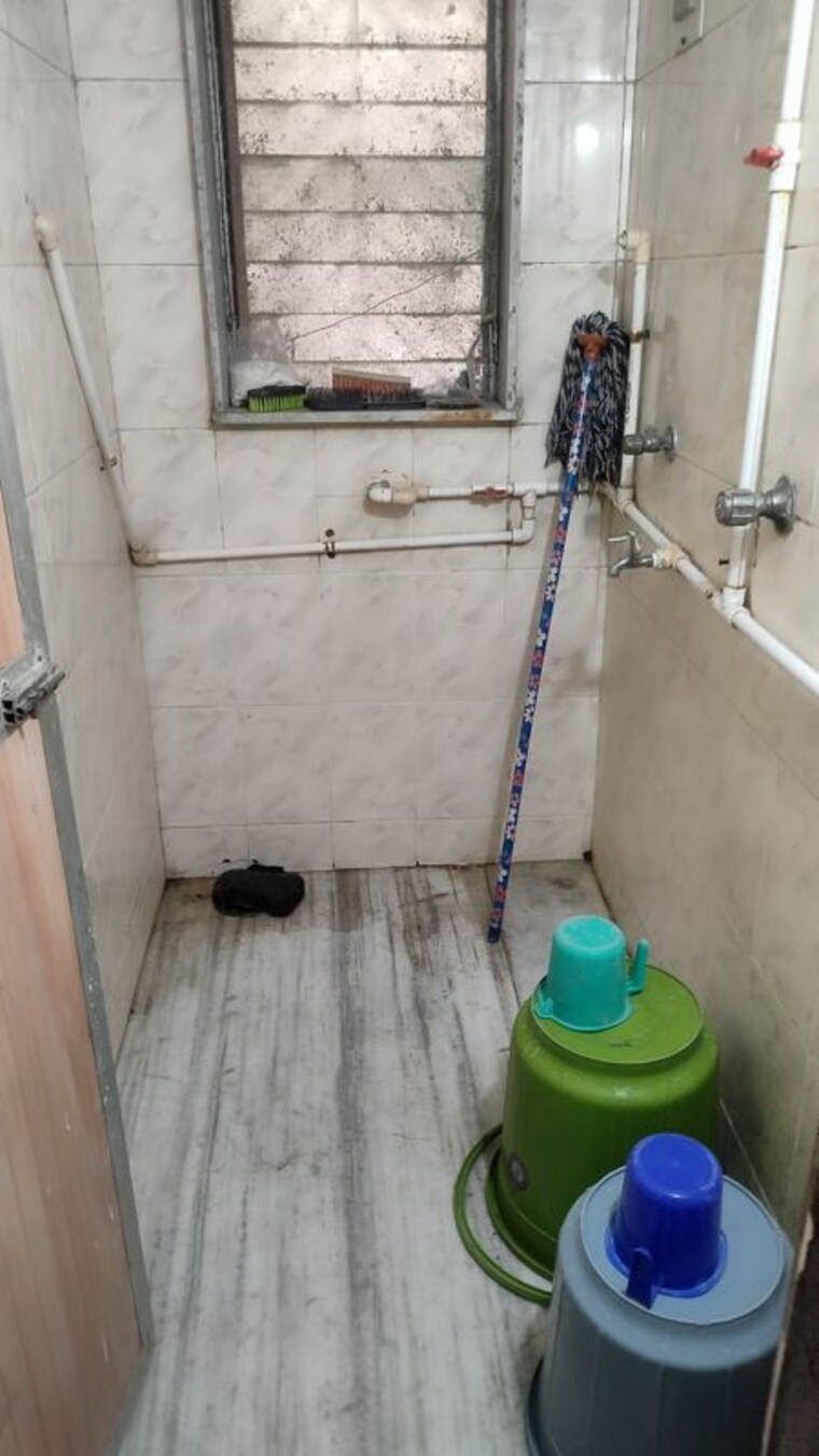 Bathroom, dombivli west  560 Sq.Ft. Apartment In Dombivli West Thane 10289907