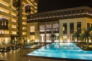 Swimming Pool in 4 BHK Apartment at Salcon The Verandas, Sector 54 – for Sale