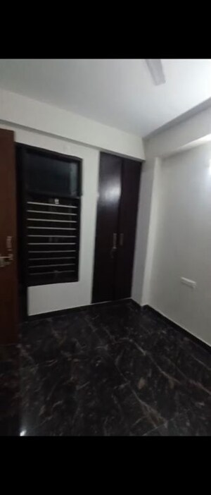 Room in 1 BHK Independent House at Aya Nagar – for Rent
