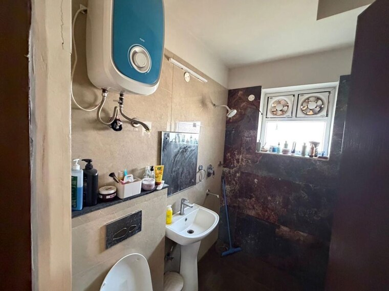 Bathroom, motia-harmony-greens 3 Bedroom 1506 Sq.Ft. Apartment In Kishanpura Zirakpur 10290217