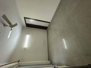 Room in 2 BHK Apartment at Paramount Floraville, Sector 137 – for Rent