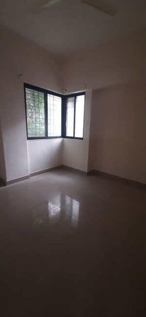 Room in 1 BHK Apartment at Krishnaprakash Mangalmurti Residency, Kharadi – for Rent