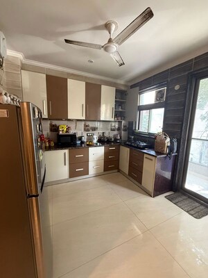 Living Room in 3 BHK Builder Floor at Ansal Sushant Lok I, Sector 43 – for Rent