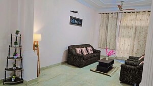 Living Room in 3 BHK Builder Floor at Ansal Time Square, Sector 43 – for Rent