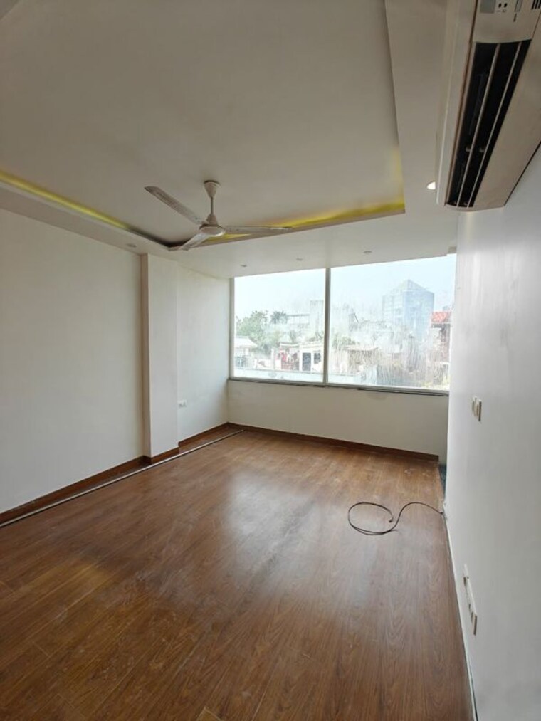 Room, ansal-time-square 3 Bedroom 215 Sq.Yd. Builder Floor In Sector 43 Gurgaon 10290259