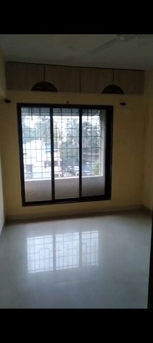 Room in 2 BHK Apartment at Goregaon West – for Sale