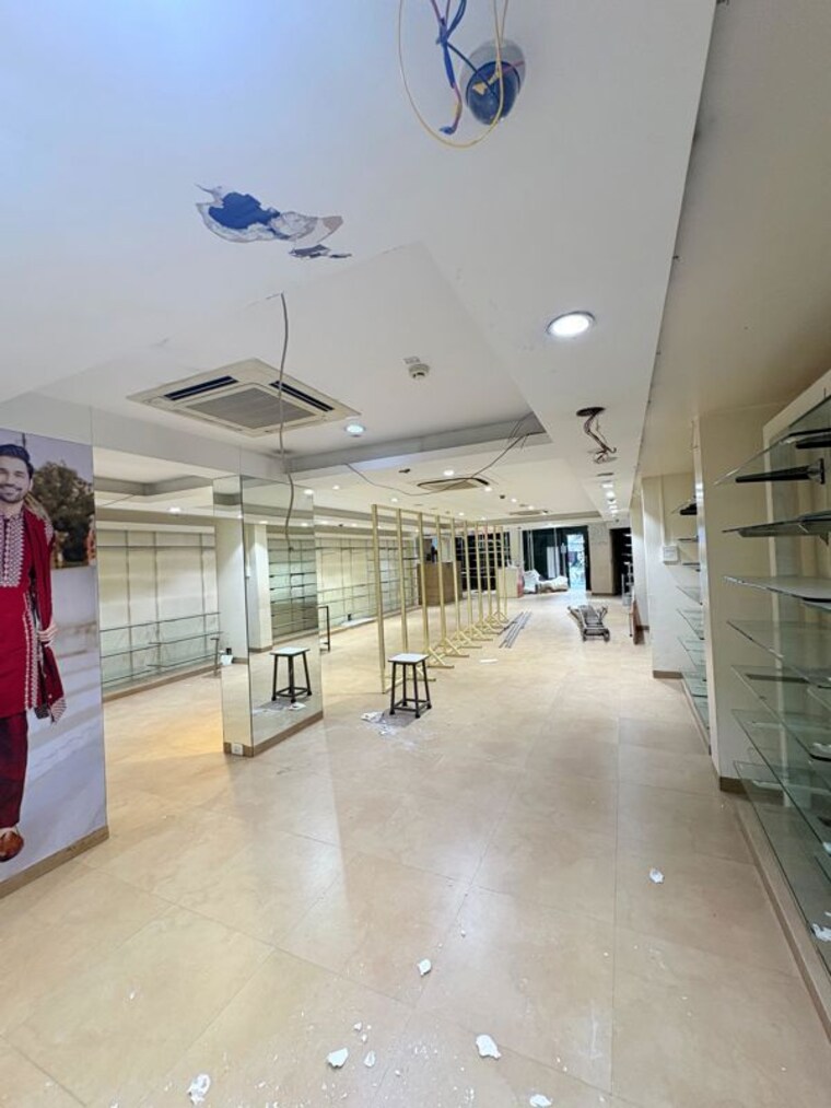  Parking, swojas-one Commercial Showroom 4000 Sq.Ft. In Ideal Colony Pune 10290191