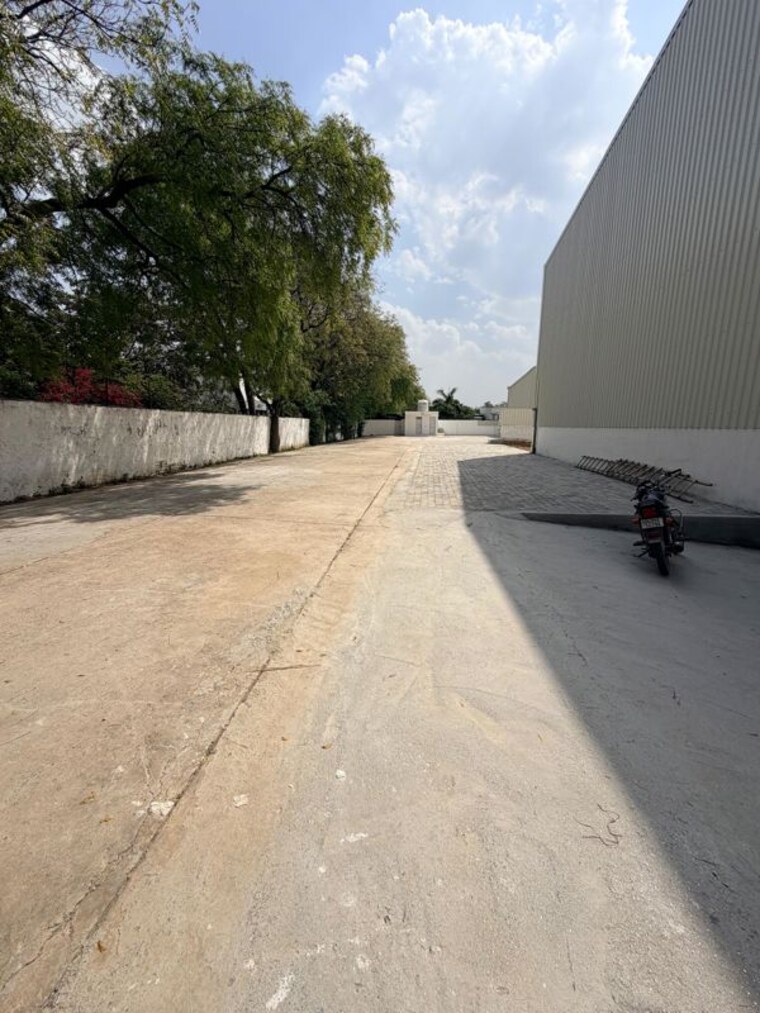 Balcony, chattarpur Commercial Warehouse 13000 Sq.Ft. In Chattarpur Delhi 10290278