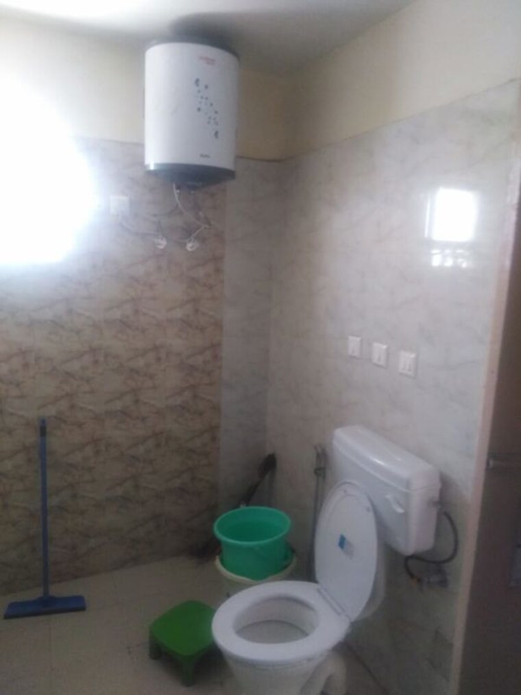 Bathroom, gomti nagar 2 Bedroom 1000 Sq.Ft. Apartment In Gomti Nagar Lucknow 10290332