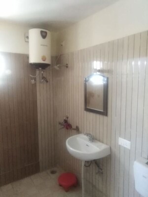 Bathroom in 2 BHK Apartment at Gomti Nagar – for Rent