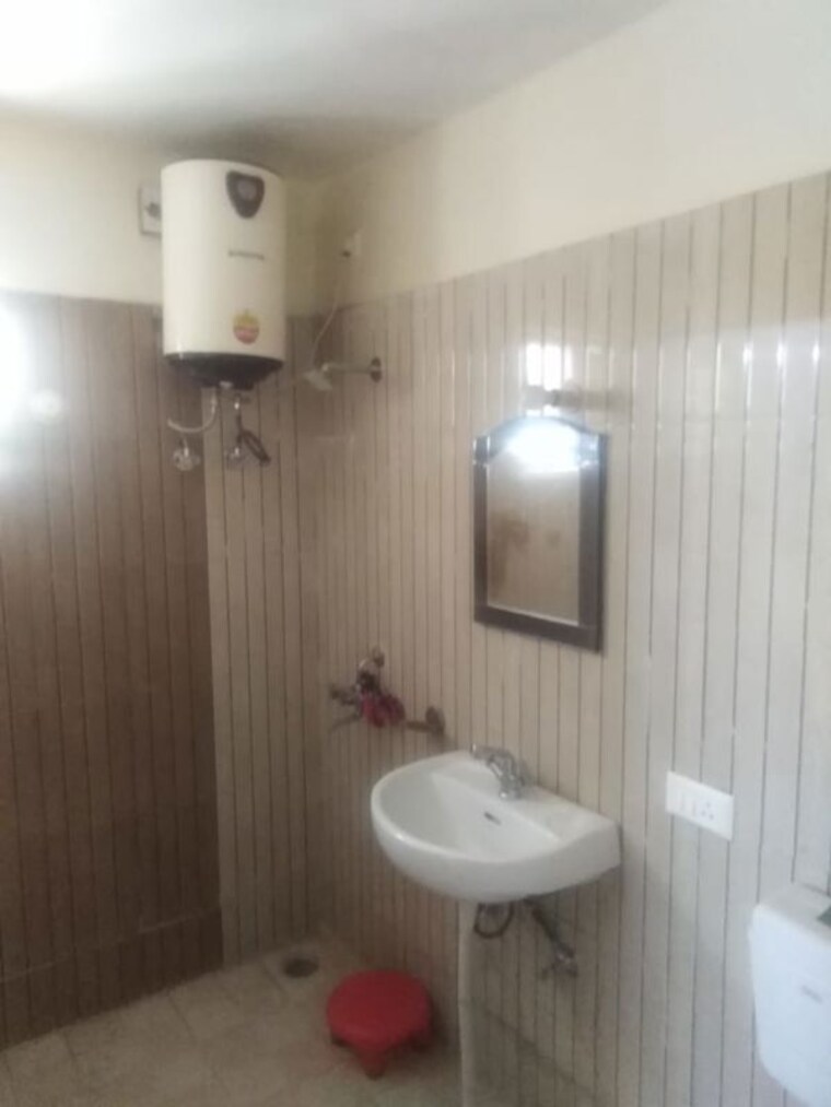 Bathroom, gomti nagar 2 Bedroom 1000 Sq.Ft. Apartment In Gomti Nagar Lucknow 10290332
