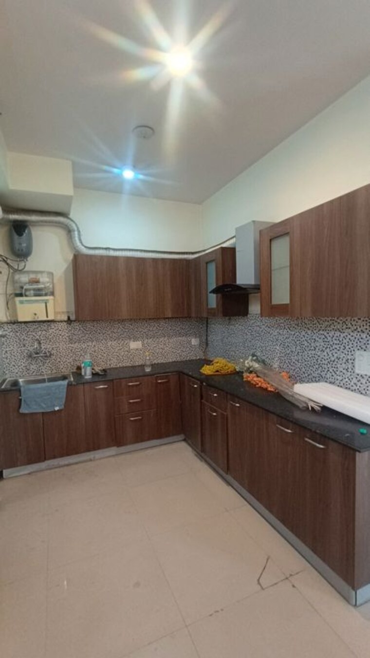 Kitchen, parx-laureate 4 Bedroom 4875 Sq.Ft. Apartment In Sector 108 Noida 10290323