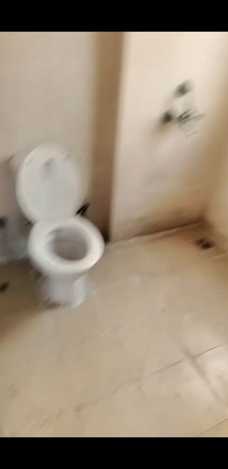 Bathroom, shiv-sai-ozone-park 2 Bedroom 1090 Sq.Ft. Apartment In Sector 86 Faridabad 10290329