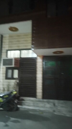 1.5 BHK Independent House For Rent in Om Sai Enclave Greater Noida, Roza Jalalpur