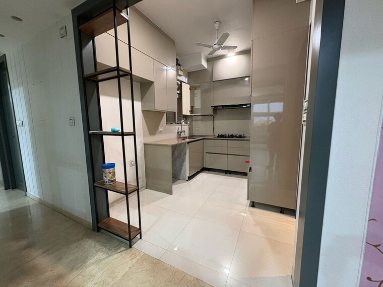 Room, one-hiranandani-park 3 Bedroom 1350 Sq.Ft. Apartment In Ghodbunder Road Thane 10290366