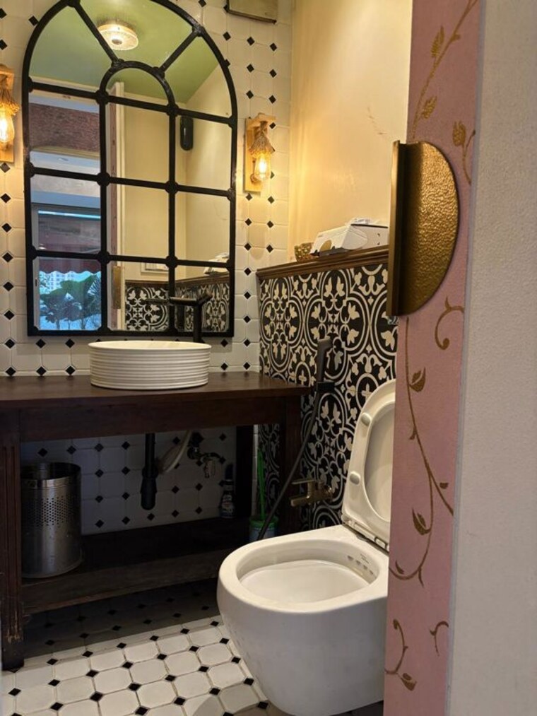 Bathroom, one-hiranandani-park 3 Bedroom 1350 Sq.Ft. Apartment In Ghodbunder Road Thane 10290366
