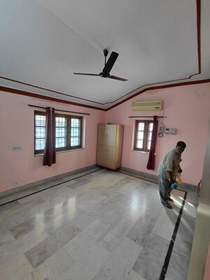 Room in 3 BHK Independent House at Gms Road – for Rent