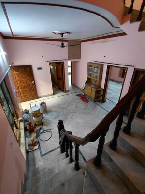 Master Bedroom in 3 BHK Independent House at Gms Road – for Rent