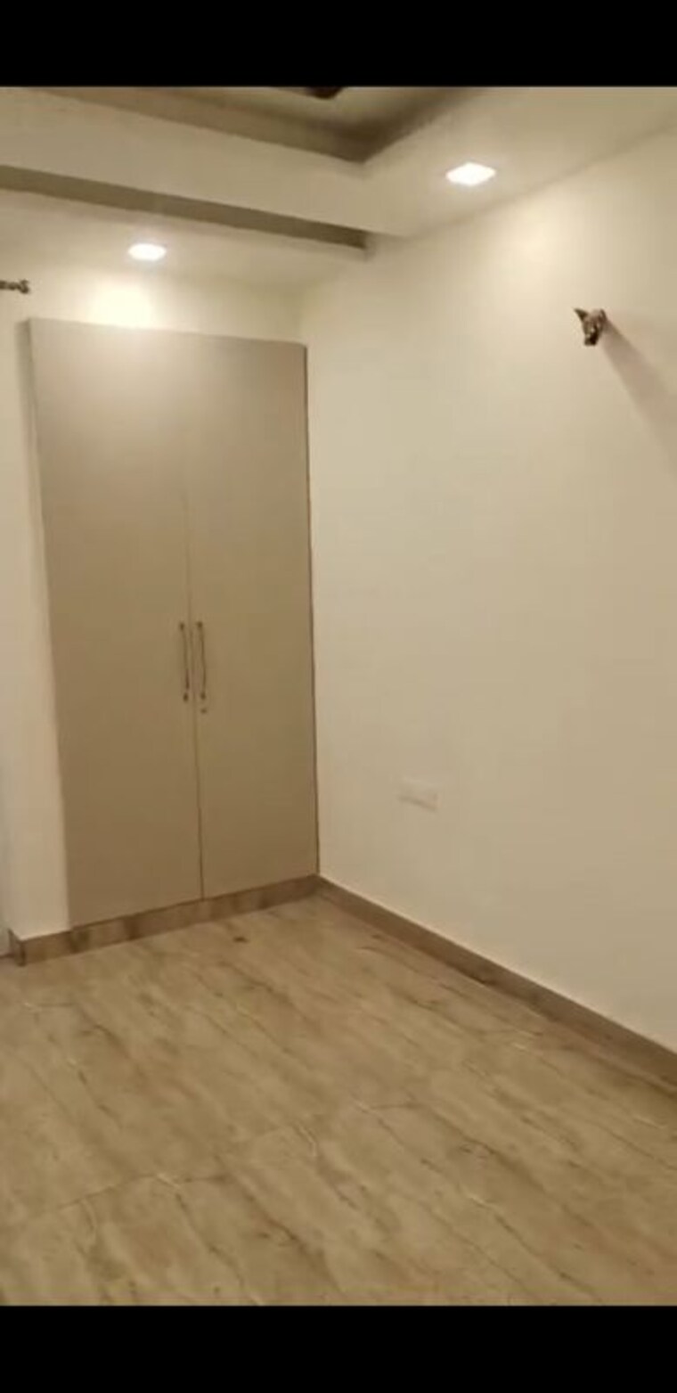 Room, puri-kohinoor 3 Bedroom 165 Sq.Yd. Builder Floor In Sector 89 Faridabad 10290393