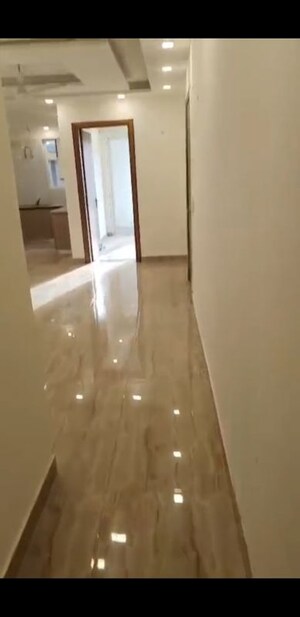 Building Lobby in 3 BHK Builder Floor at Puri Kohinoor, Sector 89 – for Rent