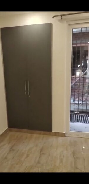 Room in 3 BHK Builder Floor at Puri Kohinoor, Sector 89 – for Rent