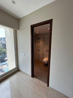 Room in 3 BHK Apartment at Joy Legend, Khar West – for Sale