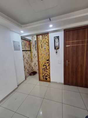 Bedroom in 3 BHK Apartment at Gaur City 7th Avenue, Sector 4 Greater Noida – for Rent