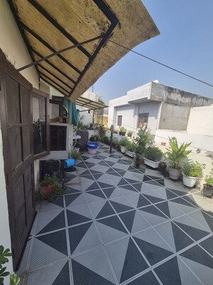 Balcony in 1 BHK Builder Floor at RWA Apartments Sector 41, Sector 41 – for Rent