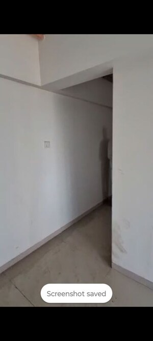 Room in 2 BHK Apartment at Nehru Nagar – for Rent