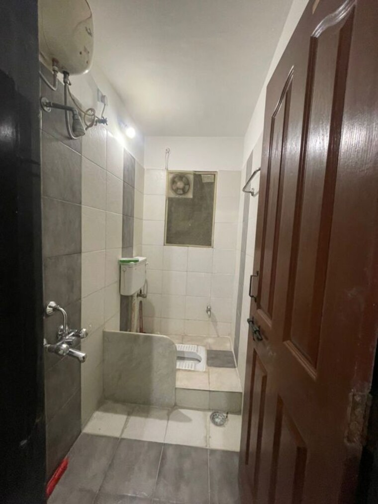 Bathroom, suvarnayug-loksangam-vihar 2 Bedroom 1050 Sq.Ft. Apartment In Aundh Pune 10290545