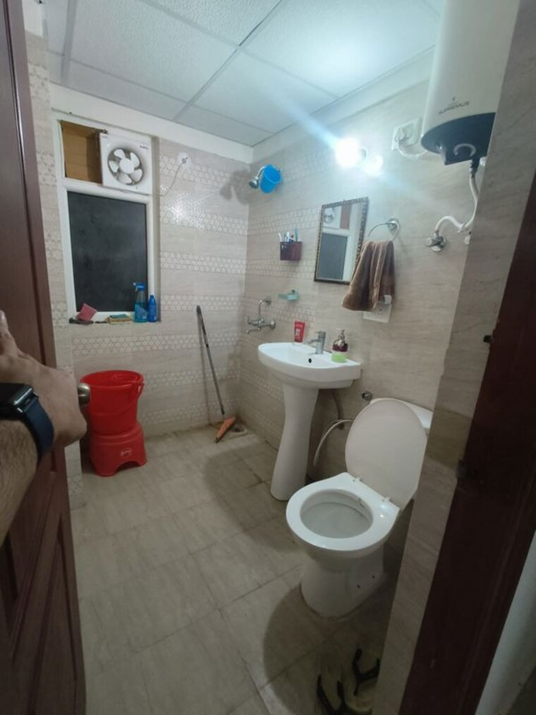 Bathroom, techman-moti-residency 2 Bedroom 885 Sq.Ft. Apartment In Raj Nagar Extension Ghaziabad 10290576