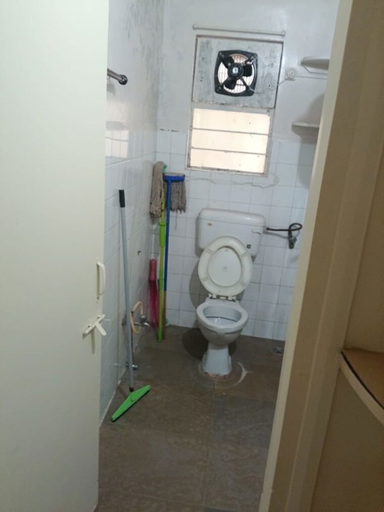 Bathroom, janki-heights 2 Bedroom 1000 Sq.Ft. Apartment In Aundh Pune 10290577