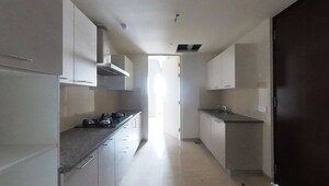 Building Lobby in 3 BHK Apartment at Lokhandwala Minerva Mahalaxmi, Mahalaxmi – for Rent