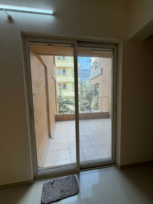 Room in 2 BHK Apartment at DNV Elite Gardens, Aundh – for Rent