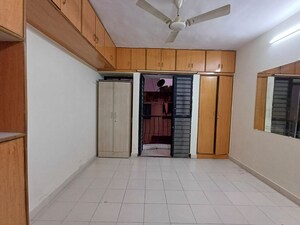 Room in 2 BHK Apartment at DNV Elite Gardens, Aundh – for Rent