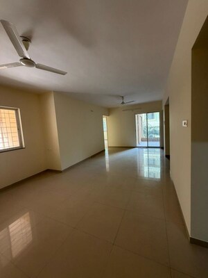 Room in 2 BHK Apartment at DNV Elite Gardens, Aundh – for Rent