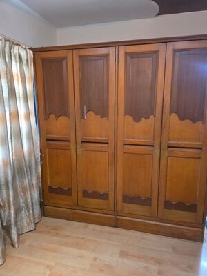 Furnished Amenities in 3 BHK Apartment at Oshiwara – for Rent