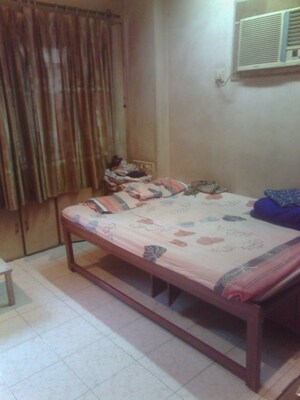 Bedroom in 2 BHK Apartment at Eastern Majesty, Mulund East – for Rent