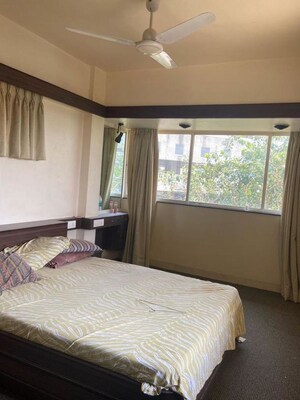 Bedroom in 1.5 BHK Apartment at Om Arcade Dadar West, Dadar West – for Rent