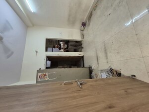 Living Room in 1.5 BHK Builder Floor at Mayur Vihar – for Rent