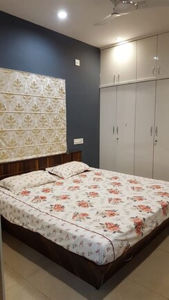 4 BHK + Pooja Room,Servant Room,Study Room,Extra Room,Store Room Apartment For Rent in Pitampura