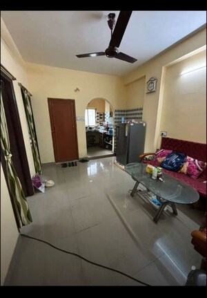 Room in 2 BHK Apartment at Baguihati – for Rent
