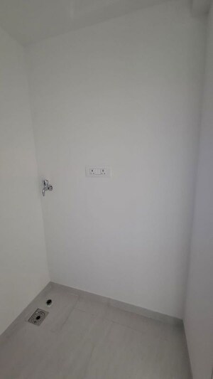 Room in 1 BHK Apartment at Lodha Crown Kolshet, Kolshet Road – for Rent