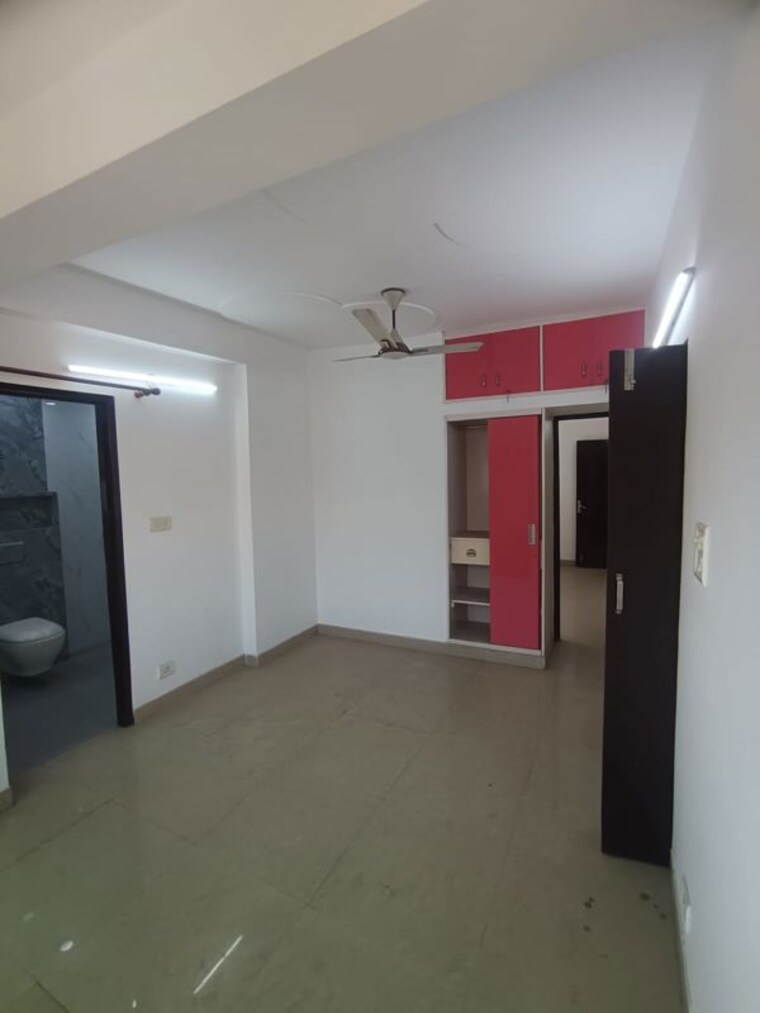 Room, sector 11 dwarka 3 Bedroom 1800 Sq.Ft. Apartment In Sector 11 Dwarka Delhi 10290712