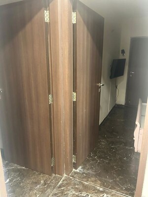  2 BHK Apartment at Lokhandwala Complex – for Rent