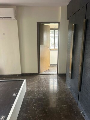 Bedroom in 2 BHK Apartment at Lokhandwala Complex – for Rent