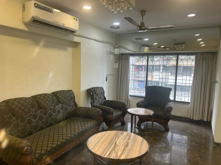 Living Room, lokhandwala complex 2 Bedroom 1000 Sq.Ft. Apartment In Lokhandwala Complex Mumbai 10290718