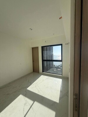 Room in 2 BHK Apartment at Prescon Midtown Bay, Mahim West – for Rent