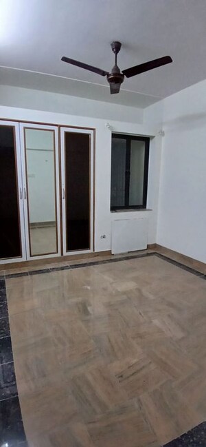 2 BHK Apartment For Rent in Triveni Apartment C 41, Vasant Vihar