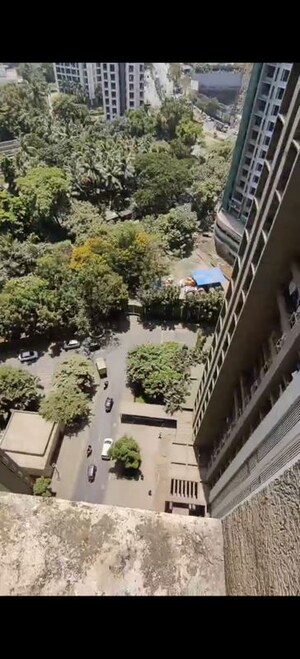 1.5 BHK Apartment For Sale in Lodha Amara, Kolshet Road